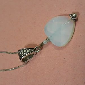 NWOT Opalite Heart Pendant Silver Chain Necklace T135